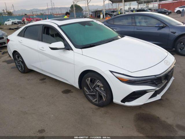  Salvage Hyundai ELANTRA