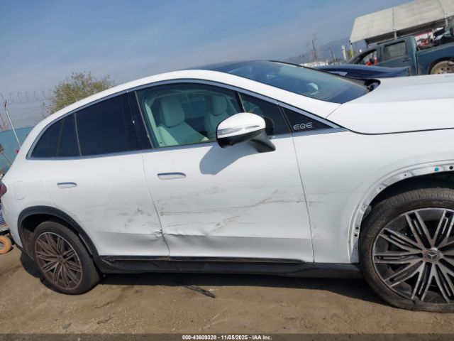 Mercedes-Benz EQE 4matic Image 16