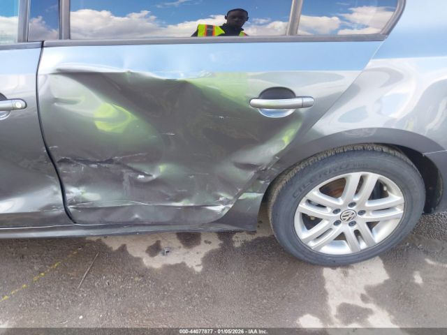 Volkswagen Jetta 2.0l S Image 11