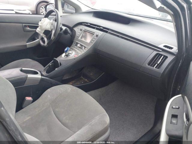 Toyota Prius Three Image 8