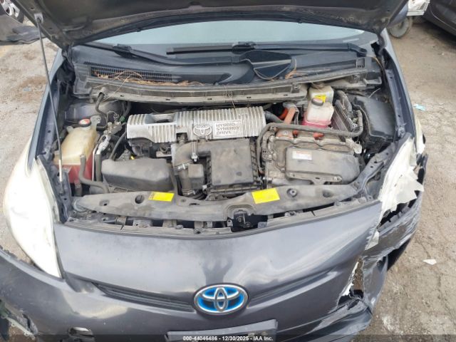 Toyota Prius Three Image 6
