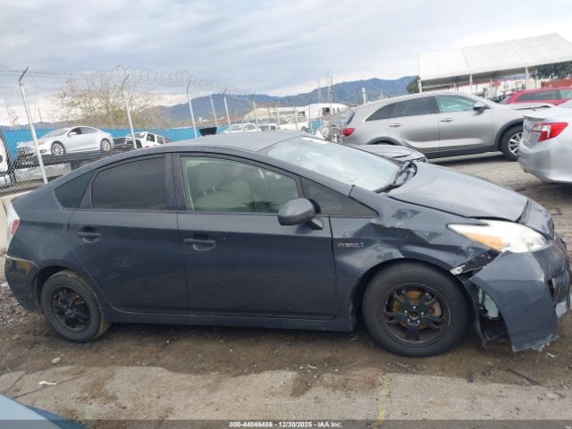 Toyota Prius Three Image 9