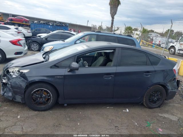 Toyota Prius Three Image 13