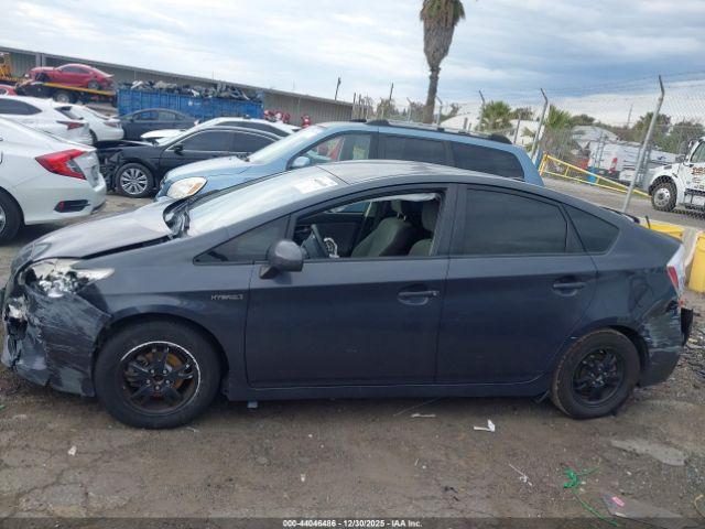 Toyota Prius Three Image 13