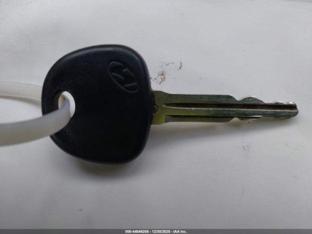 Hyundai ELANTRA Gls Image 9