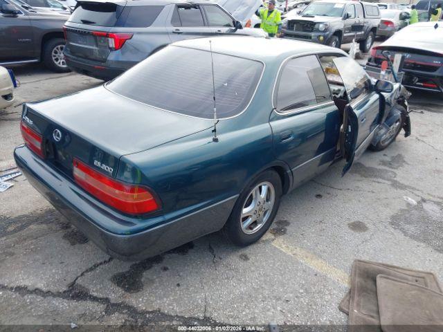 Lexus Es 300 Image 12