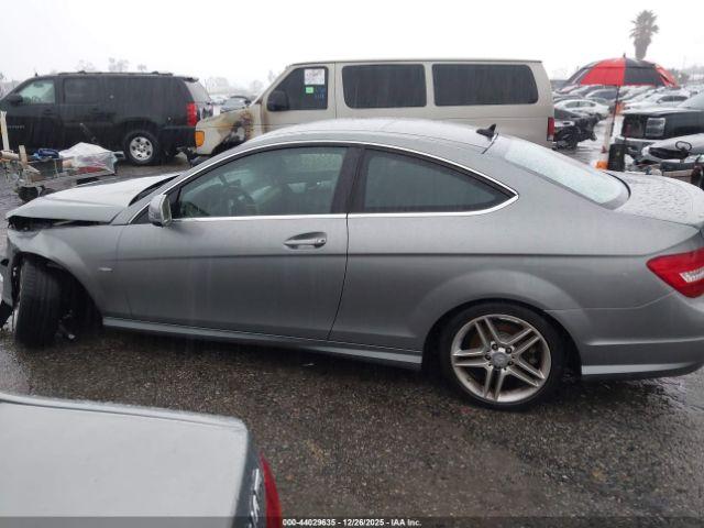 Mercedes-Benz C-Class Sport Image 11