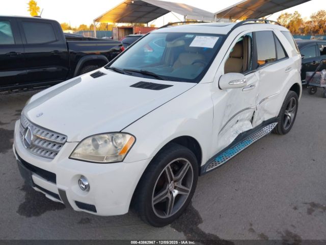 Mercedes-Benz M-Class 4matic Image 11