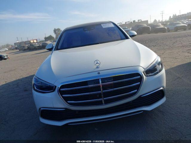 Mercedes-Benz S-Class 4matic Image 6