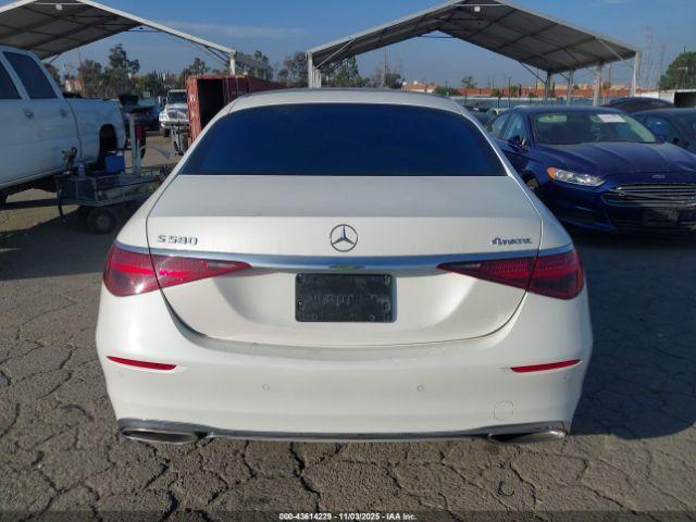 Mercedes-Benz S-Class 4matic Image 14