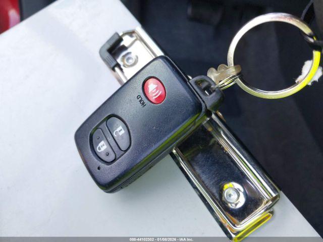 Toyota Prius Ii Image 9