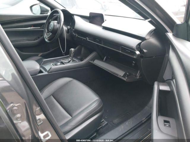 Mazda Mazda3 Select Image 2