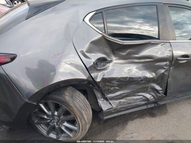 Mazda Mazda3 Select Image 5