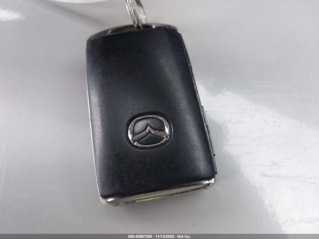 Mazda Mazda3 Select Image 16