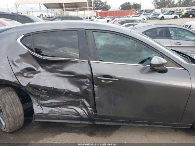 Mazda Mazda3 Select Image 8