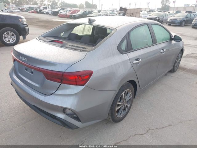 Kia Forte Lxs Image 18