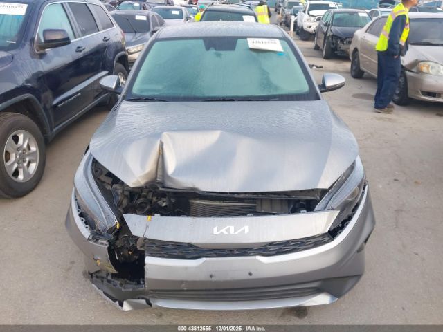 Kia Forte Lxs Image 11