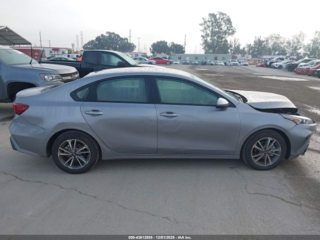 Kia Forte Lxs Image 10