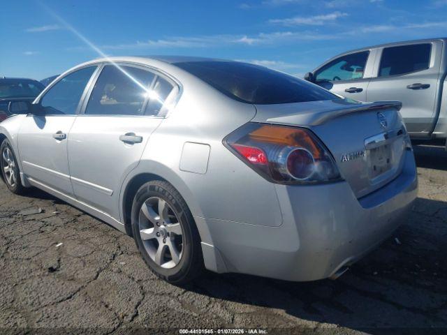 Nissan Altima 2.5 S Image 10