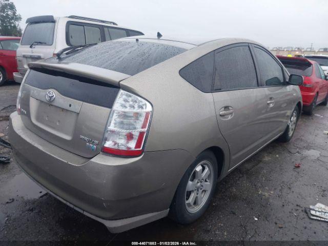 Toyota Prius Image 11