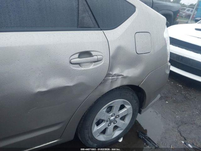 Toyota Prius Image 10