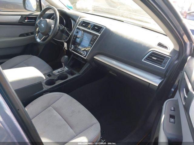 Subaru Legacy 2.5i Premium Image 9