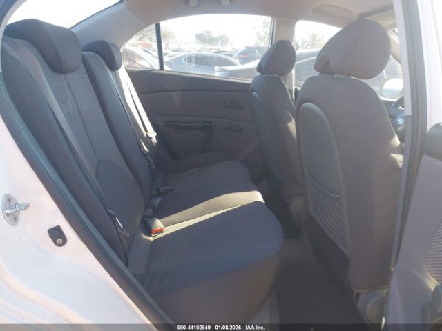 Kia Rio Lx Image 3