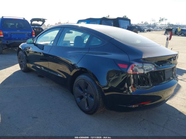 Tesla Model 3 Long Range Dual Motor All-wheel Drive Image 4