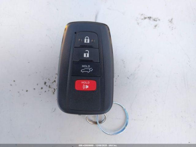 Toyota RAV4 Xle Premium Image 12