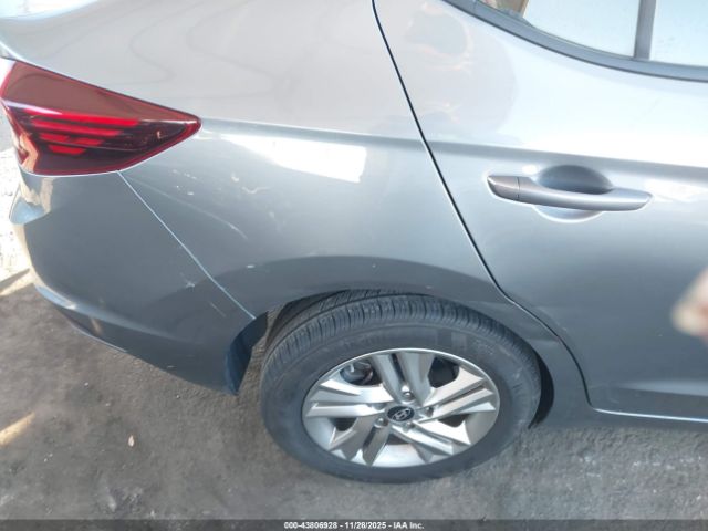 Hyundai ELANTRA Sel Image 13