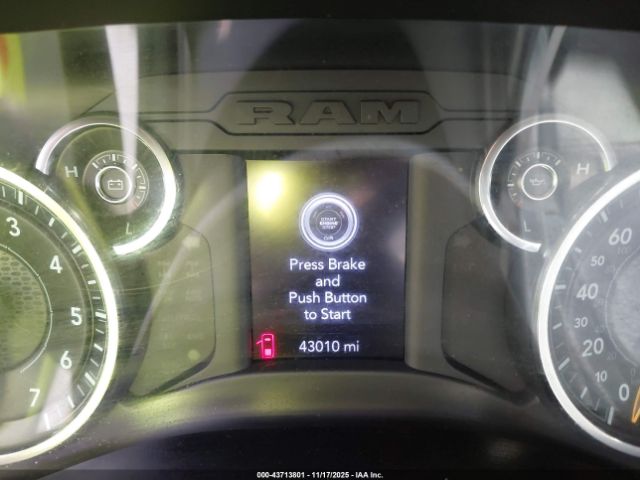 Ram 2500 Tradesman  4x2 8' Box Image 11