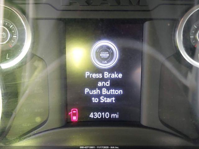 Ram 2500 Tradesman  4x2 8' Box Image 14