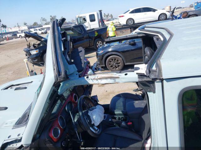 Jeep Wrangler 4-door Rubicon 4x4 Image 16