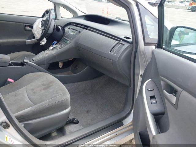 Toyota Prius Ii Image 8