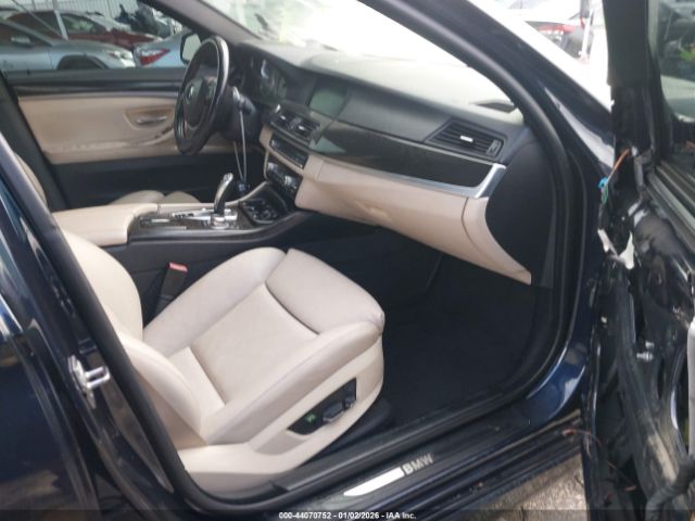 BMW 5 Series Image 8