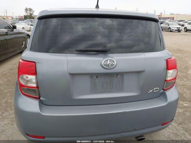 Scion xD Image 12