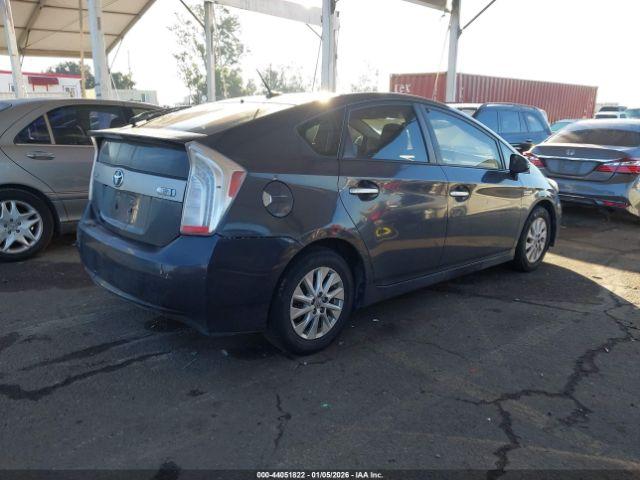 Toyota Prius Image 13