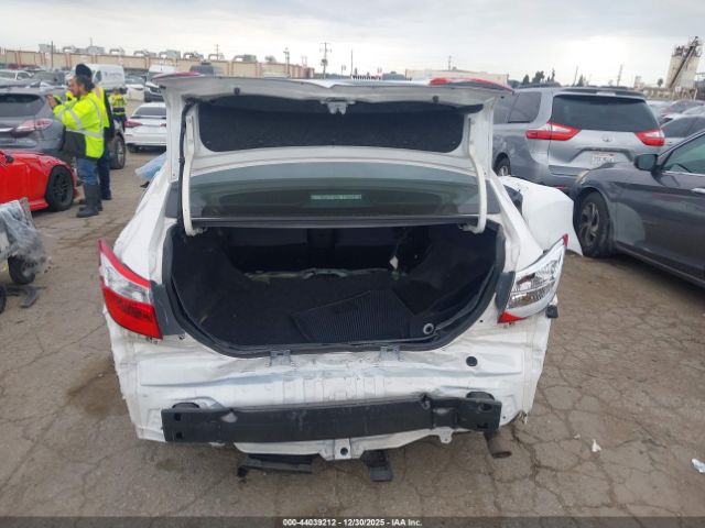 Toyota Corolla L Image 16