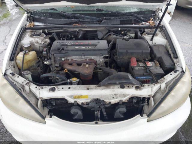 Toyota Camry Le Image 17