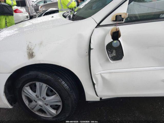 Toyota Camry Le Image 19