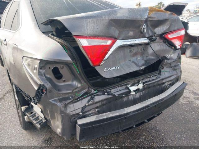 Toyota Camry Xle Image 3