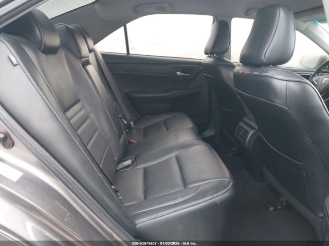 Toyota Camry Xle Image 4