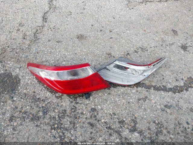 Toyota Camry Xle Image 9