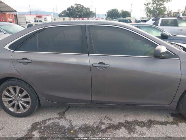 Toyota Camry Xle Image 12