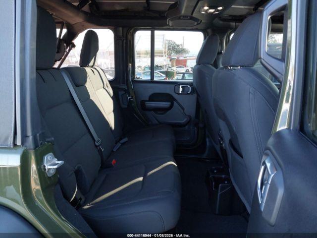 Jeep Wrangler Willys 4x4 Image 6