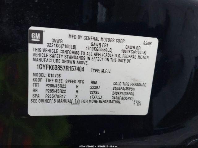 Cadillac Escalade Standard Image 4