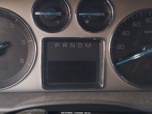 Cadillac Escalade Standard Image 3