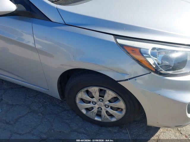 Hyundai ACCENT Gls Image 10