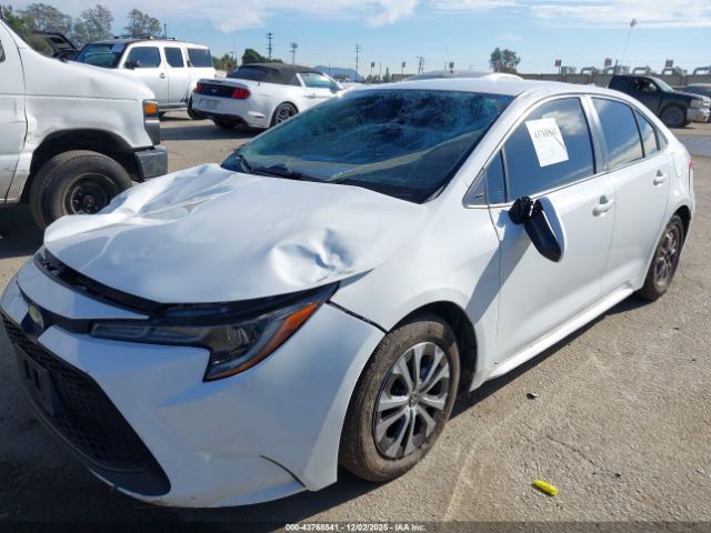 Toyota Corolla Hybrid Le Image 2