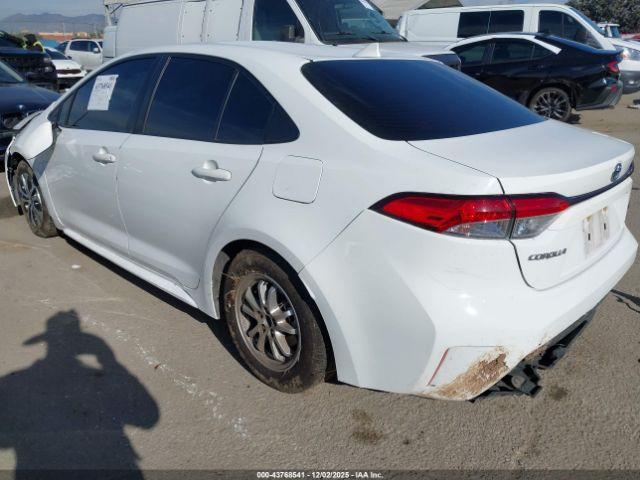 Toyota Corolla Hybrid Le Image 9
